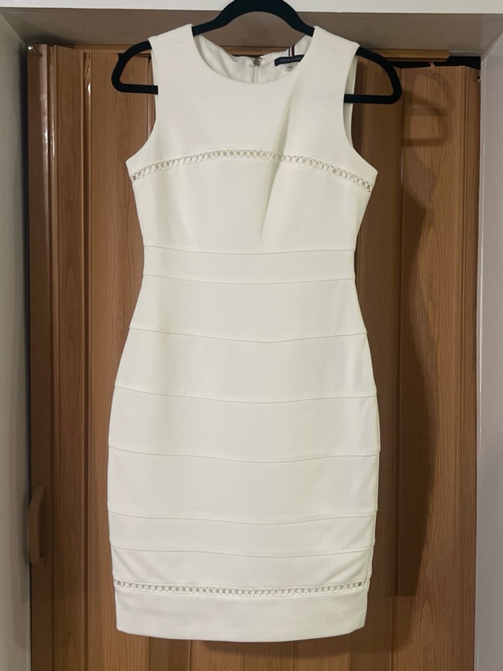 Tommy Hilfiger White Sleeveless Sheath Dress